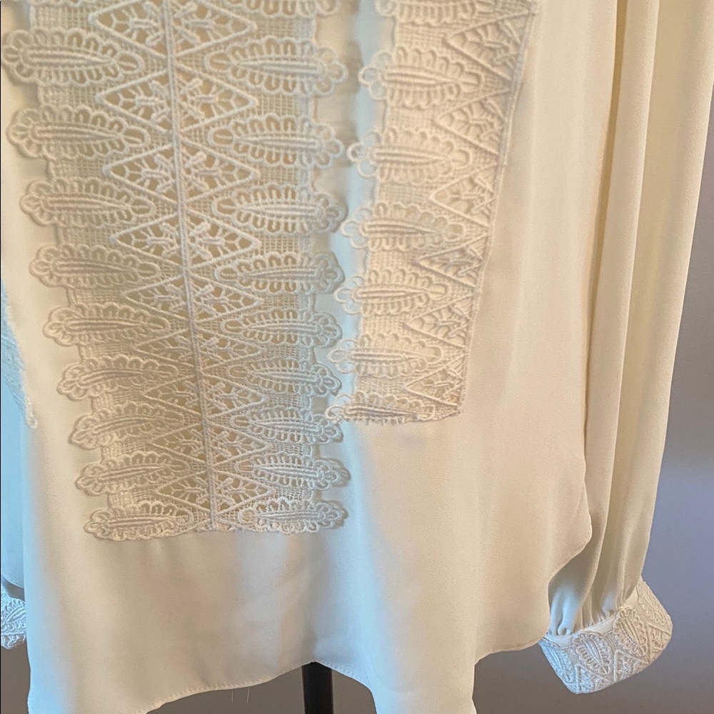 WHBM ivory lined embroidery front & cuffs small blouse - Picture 3 of 10